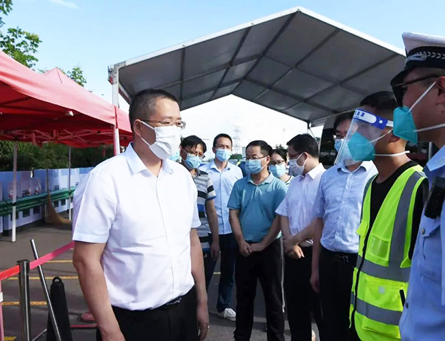 芜湖市长宁波慰问芜湖仁杰疫情防控员工